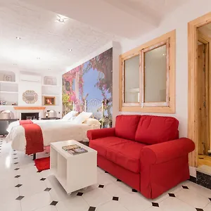 Salamandra Plaza Bed & Breakfast